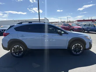 2021 Subaru Crosstrek photo 2