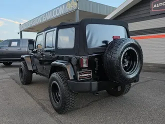 2017 Jeep Wrangler Unlimited photo 3