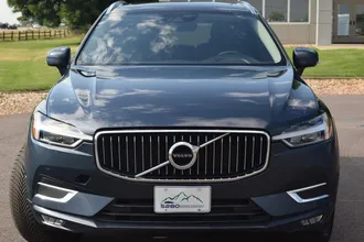 2018 Volvo XC60 photo 3