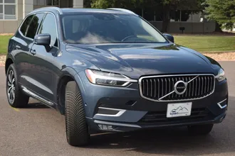 2018 Volvo XC60 photo 4