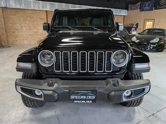 2025 Jeep Wrangler Sahara photo 6
