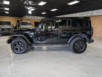2025 Jeep Wrangler Sahara photo 7