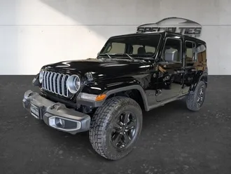 2025 Jeep Wrangler Sahara photo 5