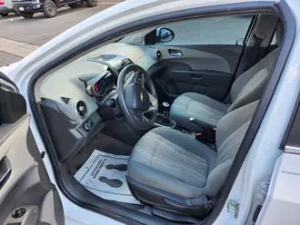2013 Chevrolet Sonic photo 2