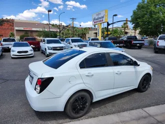 2013 Chevrolet Sonic photo 4