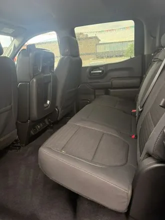 2020 Chevrolet Silverado 1500 Crew Cab photo 4