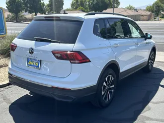 2024 Volkswagen Tiguan photo 3