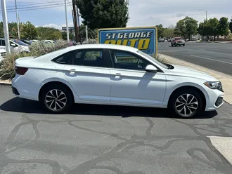 2024 Volkswagen Jetta photo 2