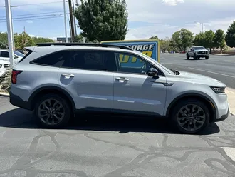 2023 Kia Sorento photo 2