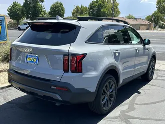2023 Kia Sorento photo 3