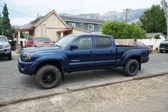 2008 Toyota Tacoma Double Cab photo 2
