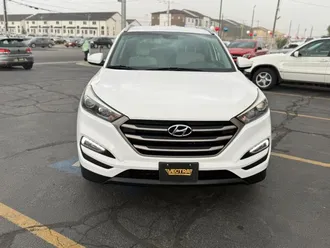 2016 Hyundai Tucson photo 2