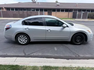 2010 Nissan Altima photo 5