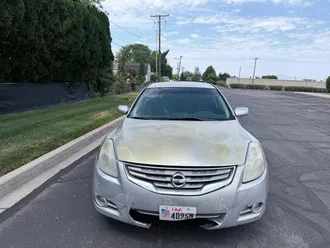 2010 Nissan Altima photo 7