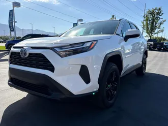 2024 Toyota RAV4 photo 3