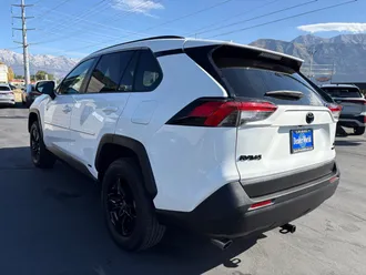 2024 Toyota RAV4 photo 5