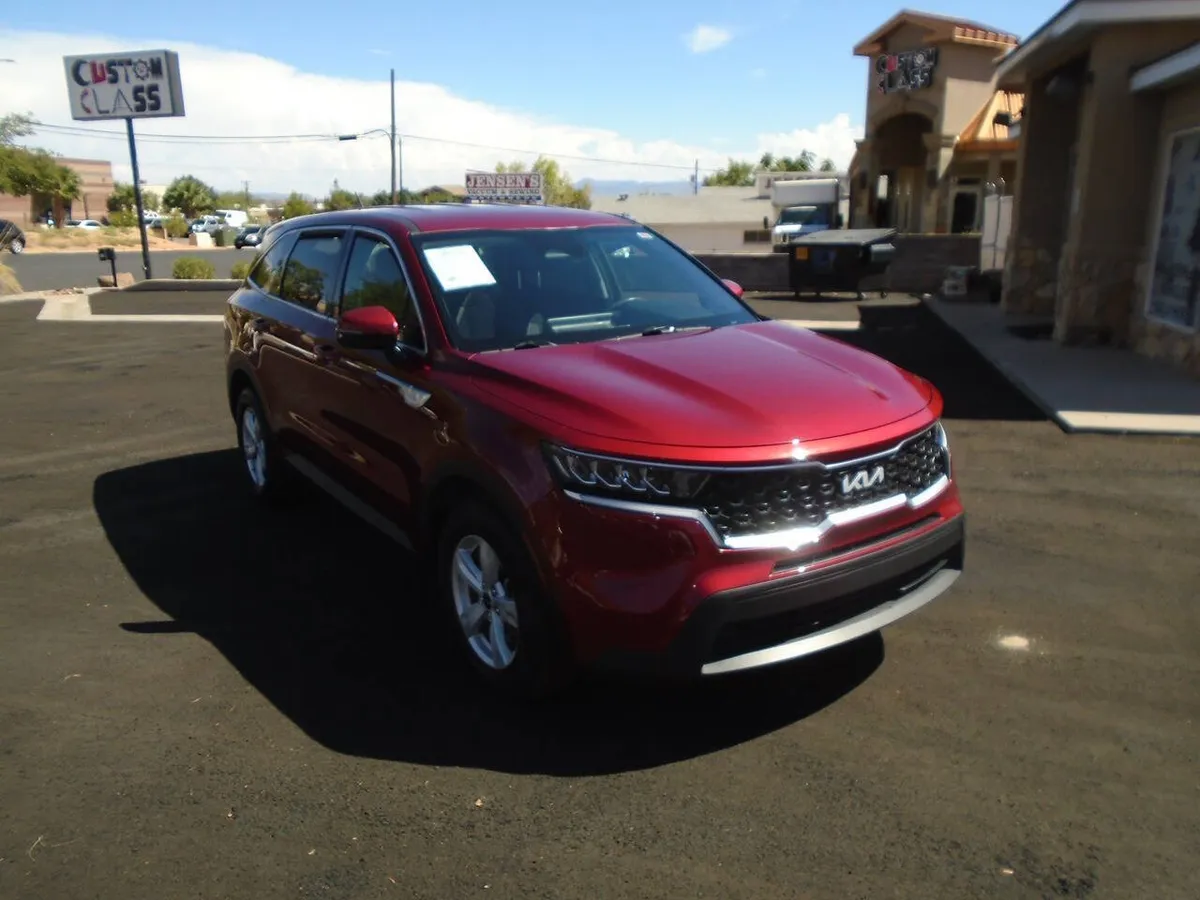 2022 Kia Sorento LX 4dr SUV