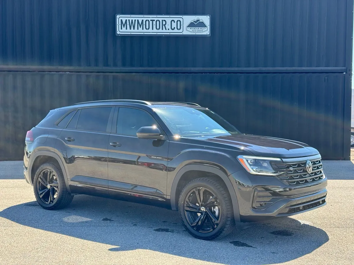 2025 Volkswagen Atlas Cross Sport 2.0T SEL R-Line Black