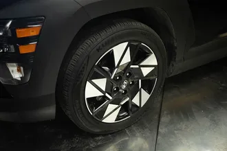 2025 HYUNDAI KONA photo 4