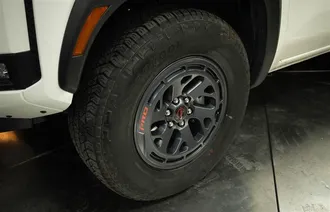 2026 NISSAN FRONTIER photo 4