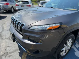 2018 Jeep Cherokee photo 4
