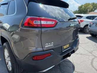 2018 Jeep Cherokee photo 7
