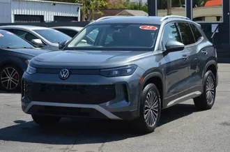 2025 Volkswagen Tiguan photo 3