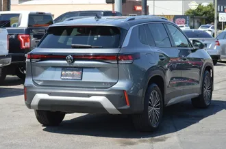 2025 Volkswagen Tiguan photo 6