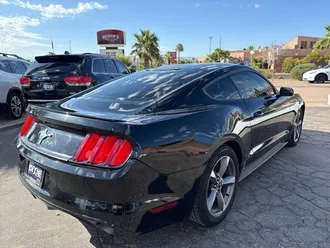 2016 Ford Mustang photo 3