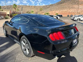 2016 Ford Mustang photo 5