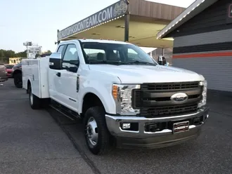 2019 Ford F350 Super Duty Super Cab & Chassis photo 7