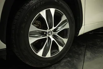2020 TOYOTA HIGHLANDER photo 3