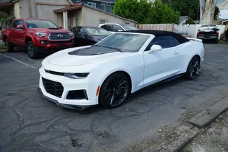 2023 Chevrolet Camaro photo 2