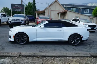 2023 Chevrolet Camaro photo 4