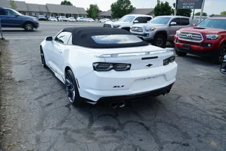 2023 Chevrolet Camaro photo 7