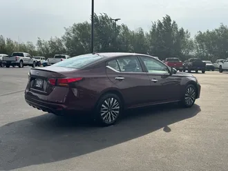 2024 Nissan Altima photo 6