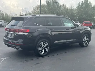 2024 Volkswagen Atlas photo 6