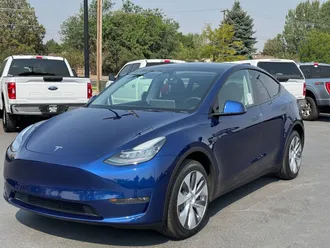 2023 Tesla Model Y photo 3