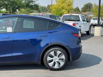 2023 Tesla Model Y photo 5