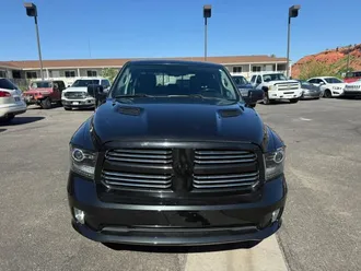 2016 Ram 1500 Crew Cab photo 3
