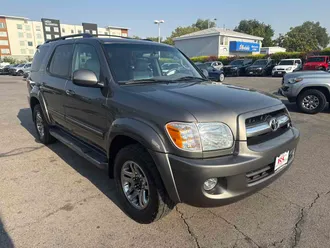2005 Toyota Sequoia photo 4