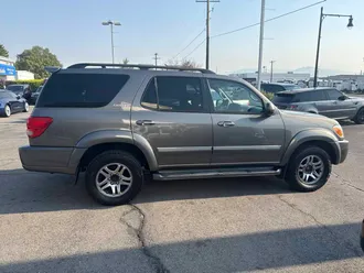 2005 Toyota Sequoia photo 5