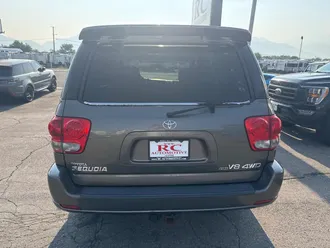 2005 Toyota Sequoia photo 7