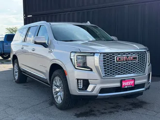 2023 GMC Yukon XL photo 3