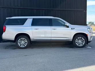 2023 GMC Yukon XL photo 6