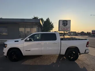 2020 RAM 1500 photo 2