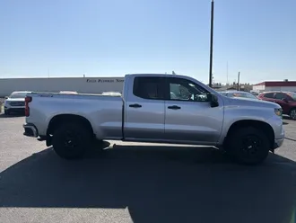 2022 Chevrolet Silverado 1500 photo 2