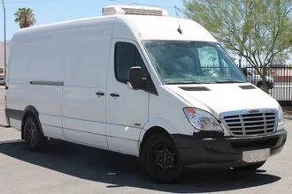 2008 Freightliner Sprinter photo 2