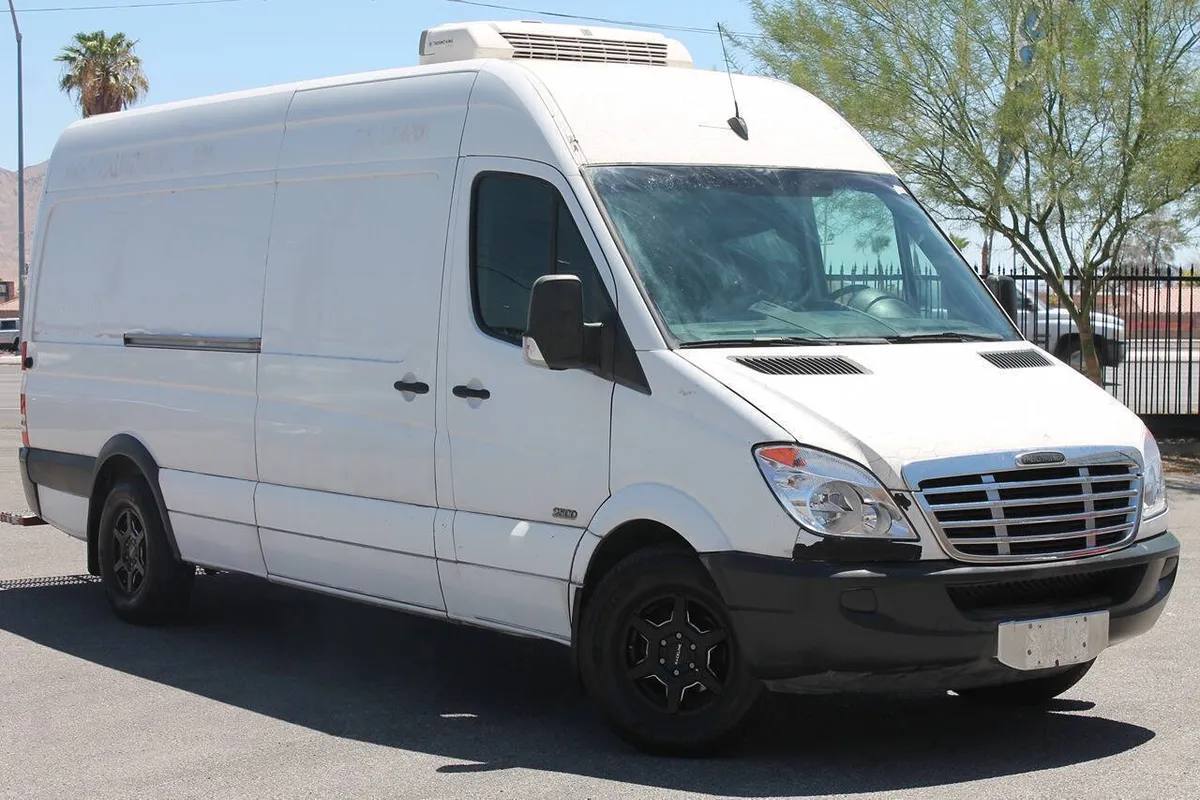 2008 Freightliner Sprinter 2500 3dr Cargo 170 in. WB