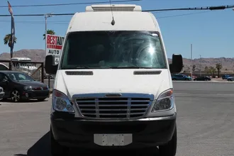 2008 Freightliner Sprinter photo 2